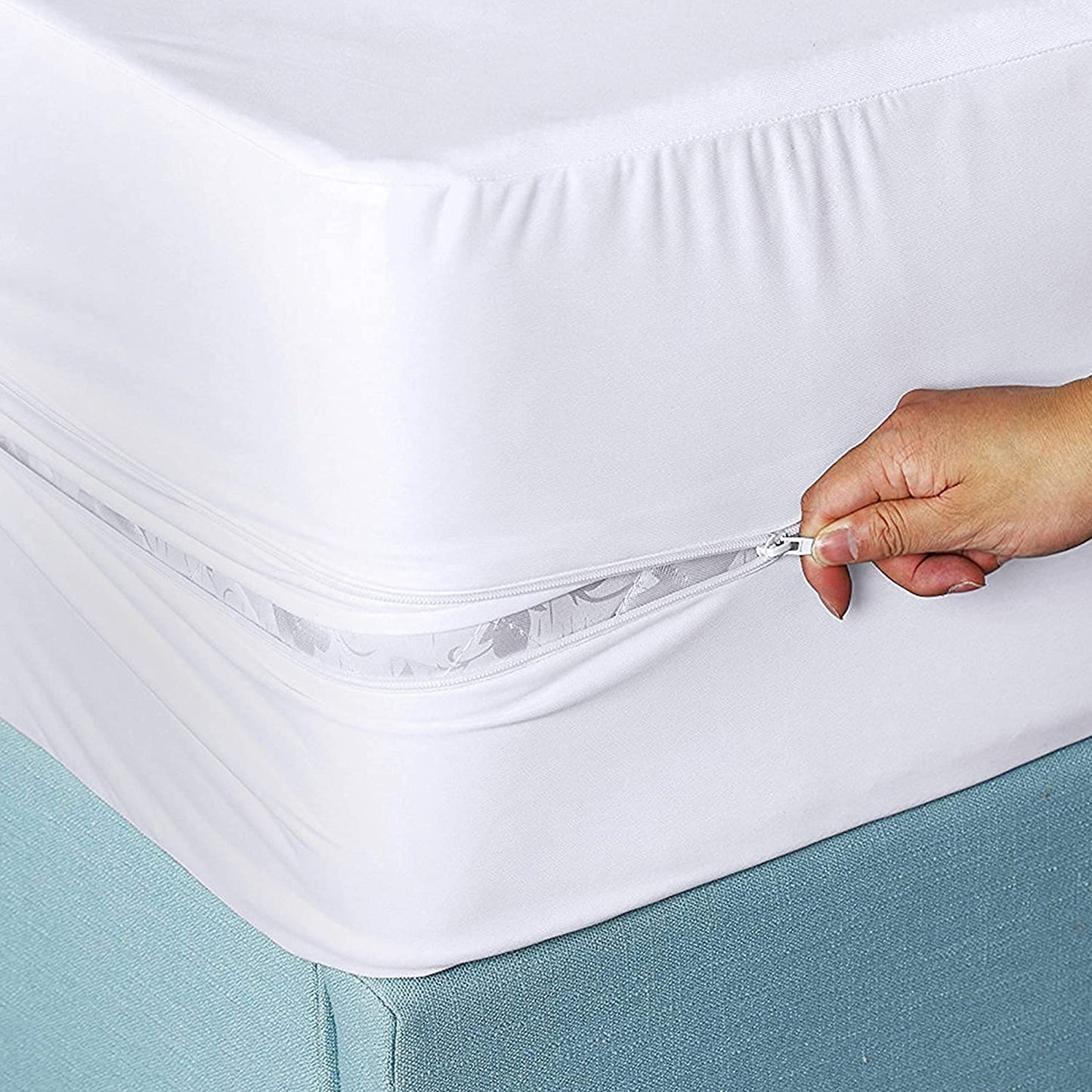 Utopia Bedding Waterproof Mattress Encasement - Double Bed 135 x 190 x 30 cm, Premium Zippered Mattress Protector, Bed Bug and Dust Mite Proof Mattress Cover - White Double - 135x190x30 cm