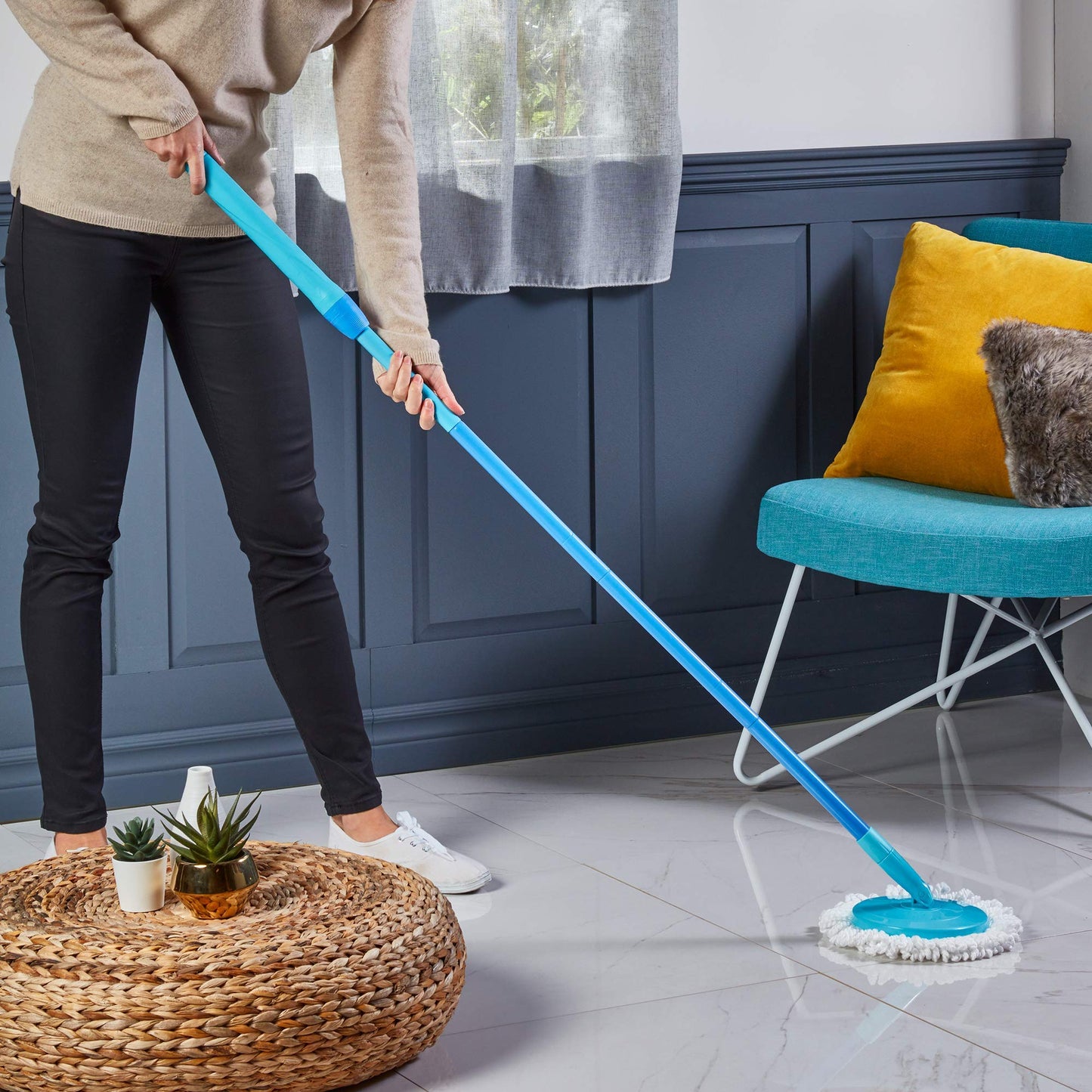 Spontex Full Action System Spin Mop and Bucket Set - Easy 360° Wringing & Rinsing System - Cleans Laminate, Wood & Tile Flooring - 2 x Microfibre Mop Head Refills Full Action System Set - Extra Refill