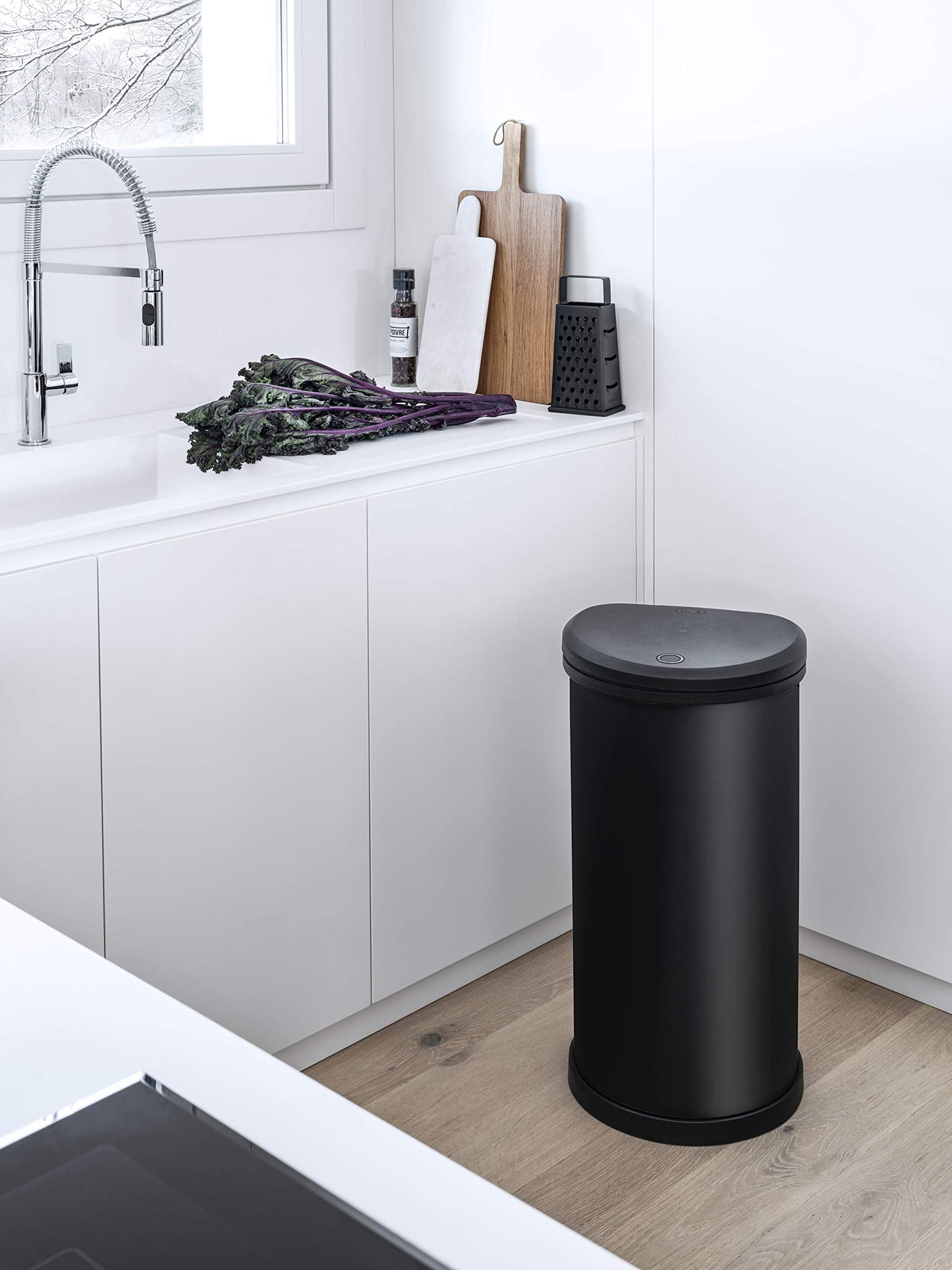 Curver Metal Effect 70% Recycled Kitchen One Touch Deco Bin, Black, 40 Litre Single