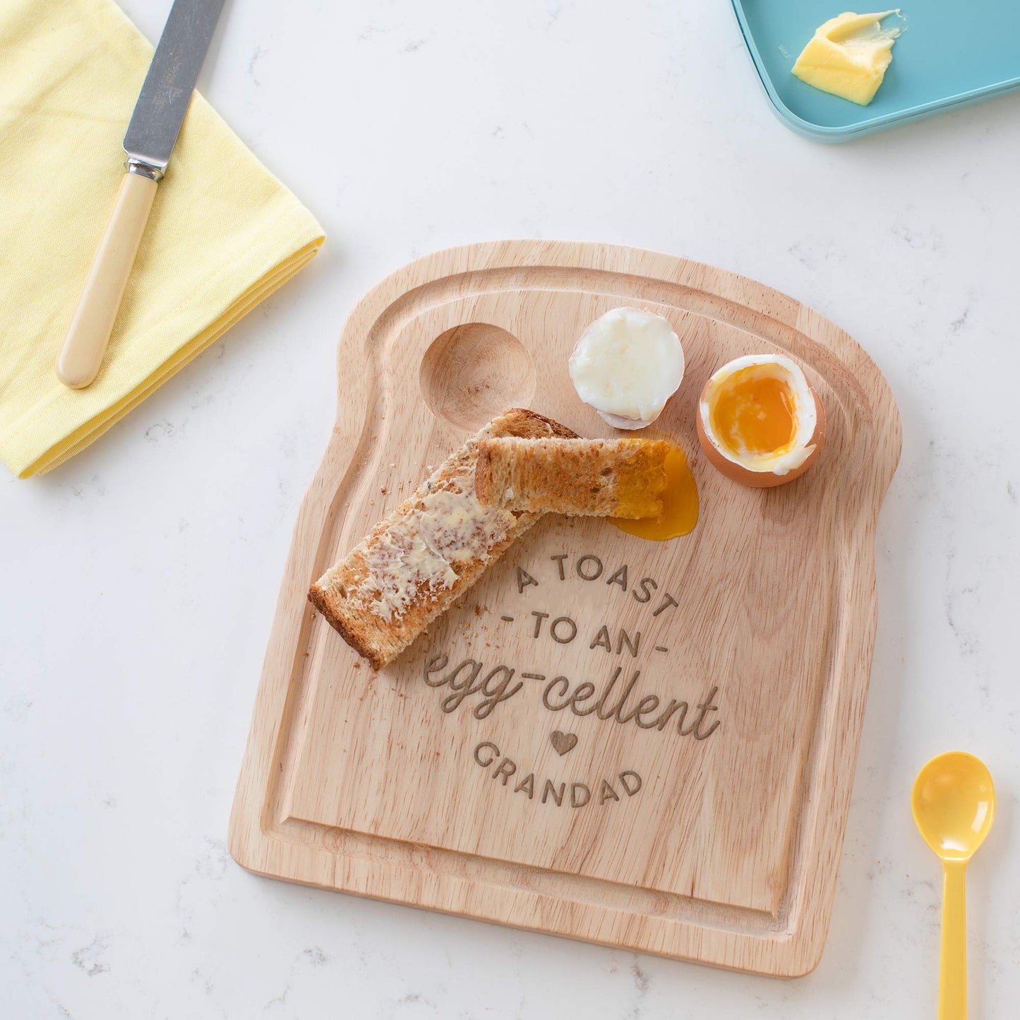 A Toast to an Egg-cellent Grandad Breakfast Egg Board - Grandad Gifts from Grandchildren Granddaughter Grandson - Unique Birthday Christmas Fathers Day Present Idea - Funny Engraved Pun Design