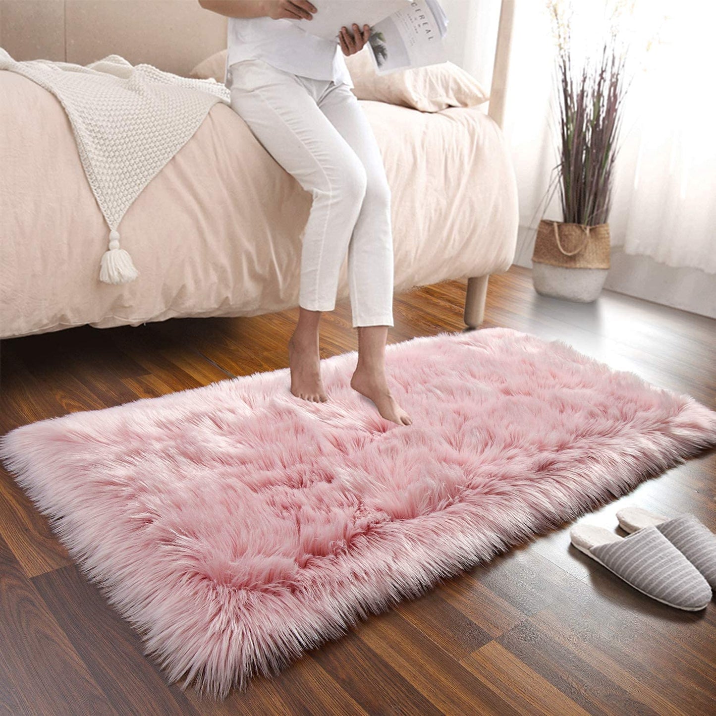 Faux Sheepskin Rug Fluffy Rug,Fluffy Area Small Rugs Shaggy Rugs for Bedroom Rug Fluffy Sofa Floor Carpet Home Decoration Pink Rugs (Pink 19.7 x 59.0 inch)