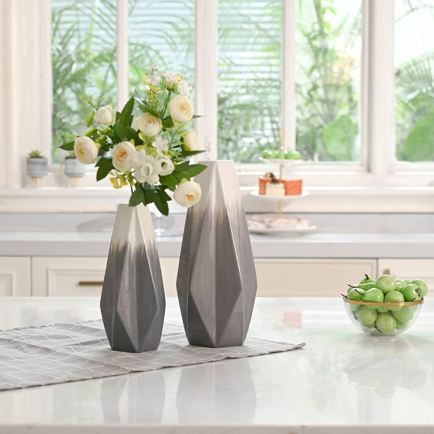 TERESA'S COLLECTIONS Vase for Flowers, Set of 2 Grey White Modern Ceramic Vases for Gifts, Geometric Decorative Pottery Vase for Home Decoration Living Room Bedroom, 28cm/22cm