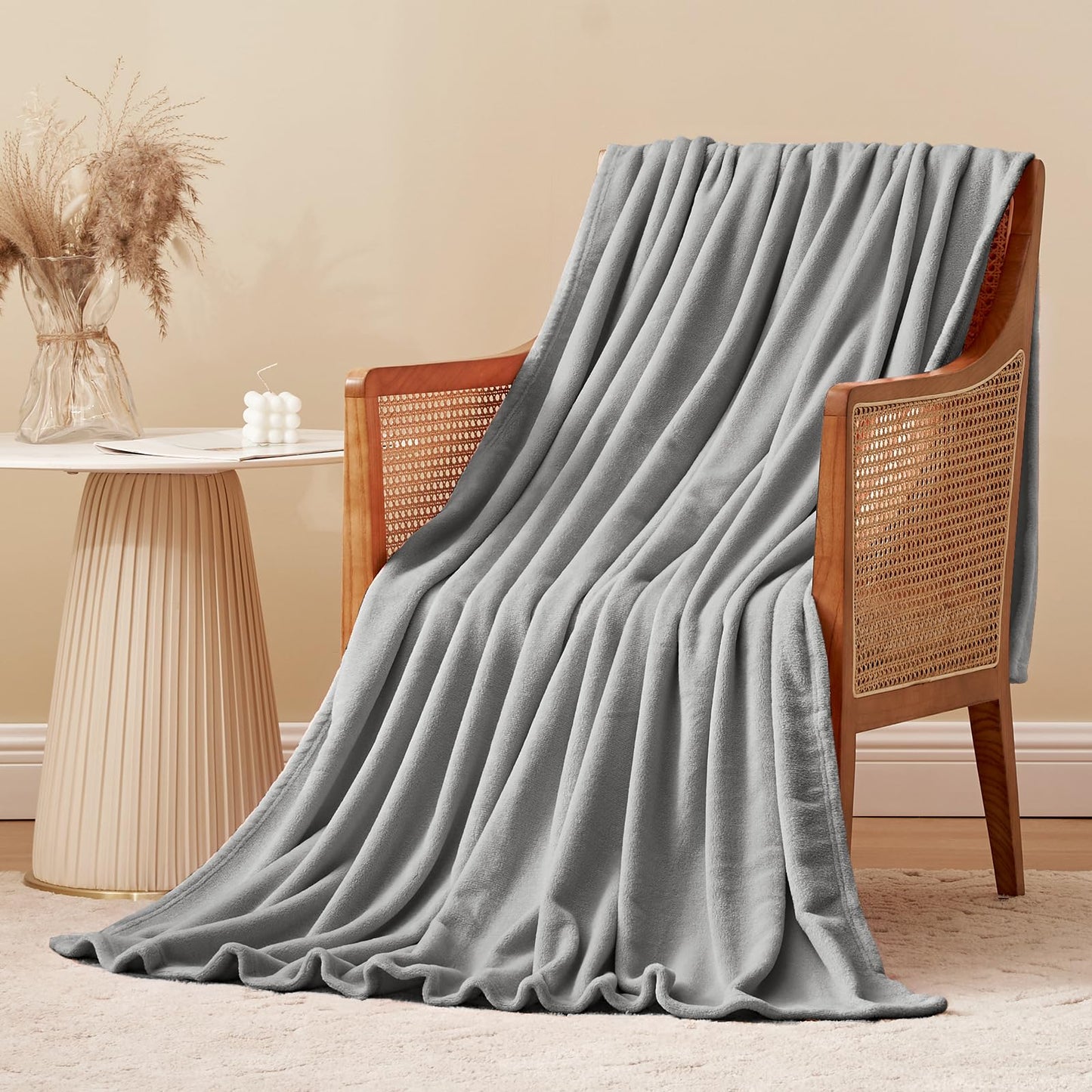 Aisbo Fleece Blanket Grey Throw - Versatile Soft Warm Blanket Fluffy Throws for Bed Double Size, Cozy Solid Flannel Twin Blanket for Sofa Couch, 150x200cm Gray Twin/Double