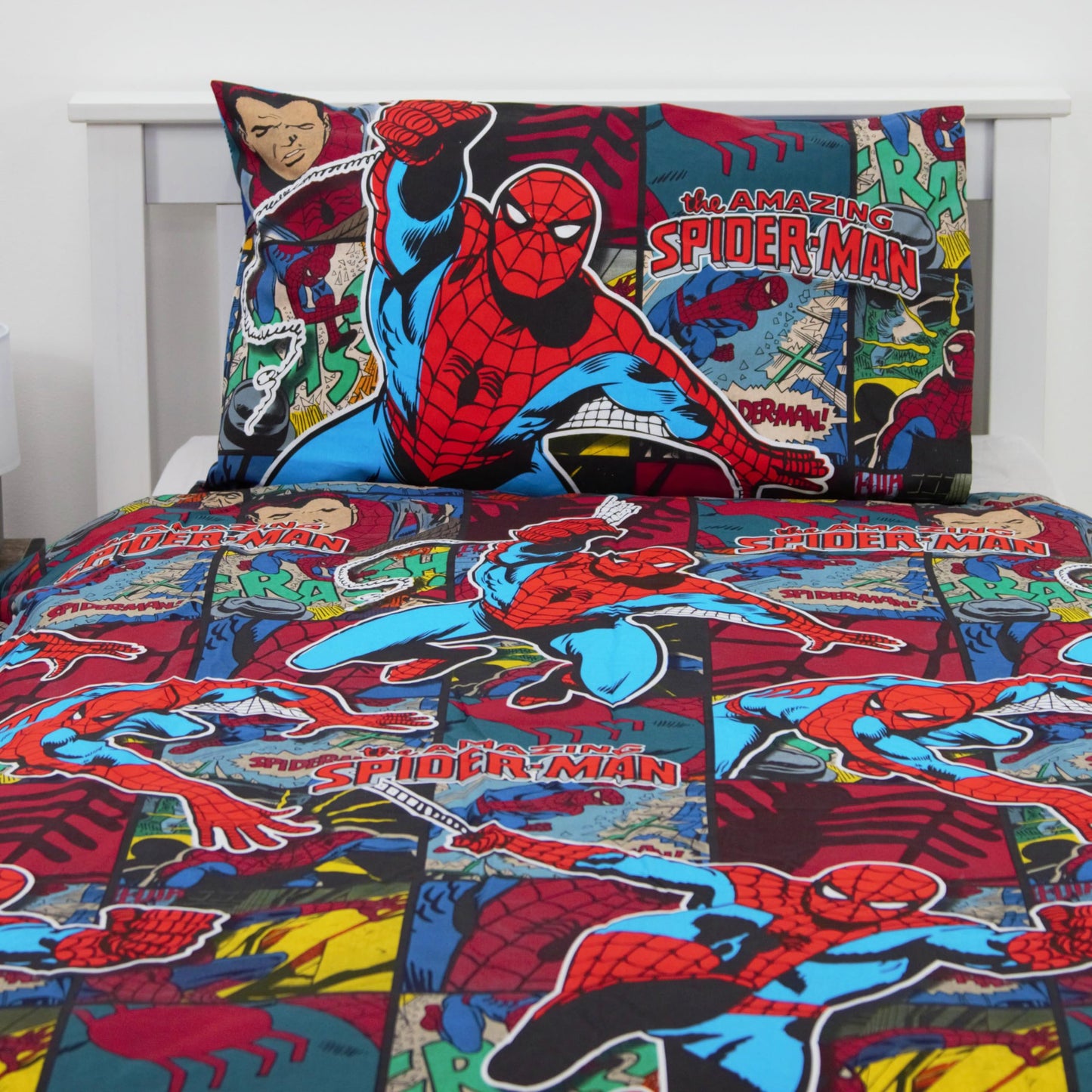 Spiderman Ultimate Metropolis Single Duvet Cover | Reversible Two Sided Design | Kids Bedding Set Includes Matching Pillow Case, Micro Fibre Polyester, Red, 200 x 135cm