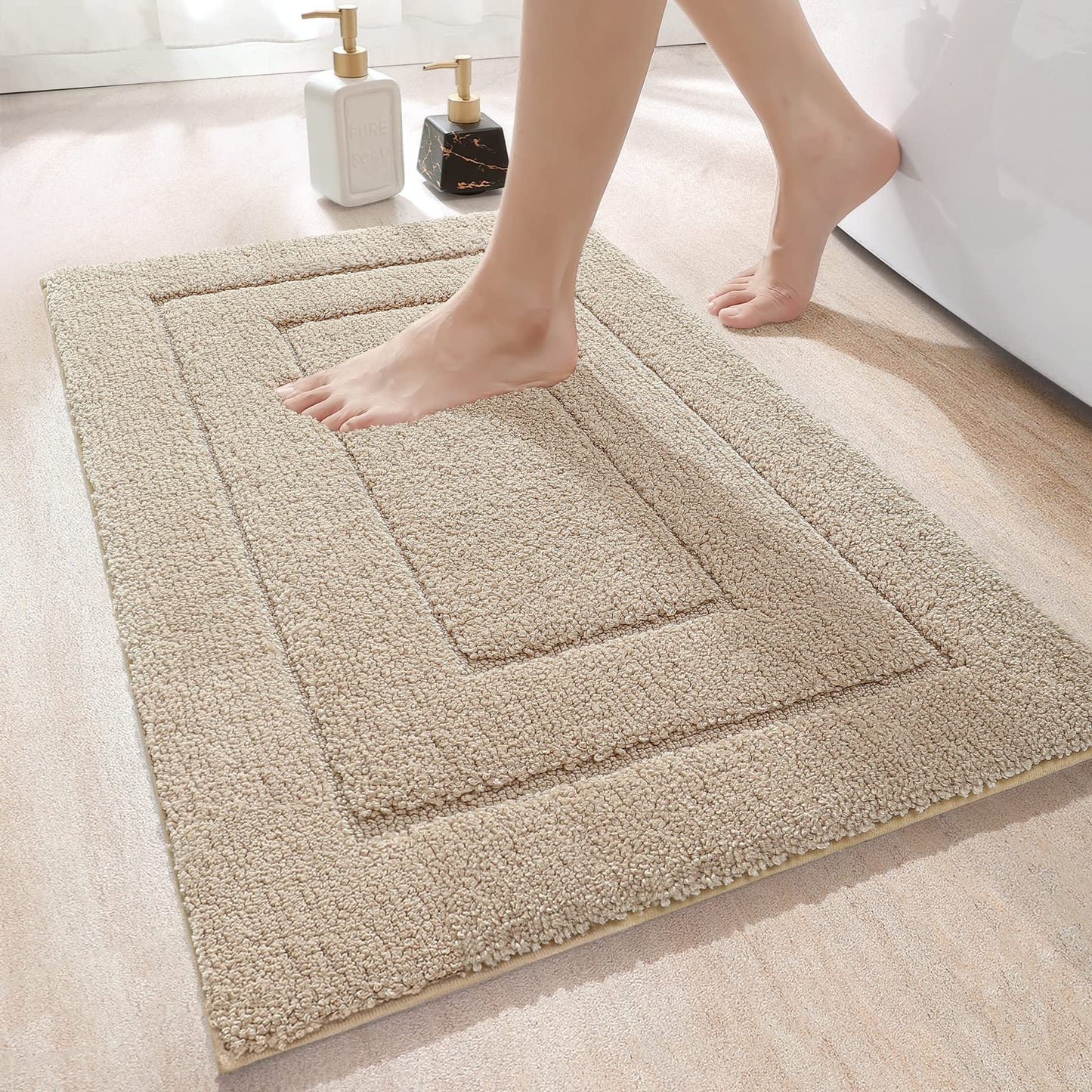 DEXI Bath Mat 60 x 90 cm, Non-Slip Bathroom Mat Machine-Washable, Ultra Soft and Water Absorbent Bath Rug for Bathroom, Tub and Shower - Beige